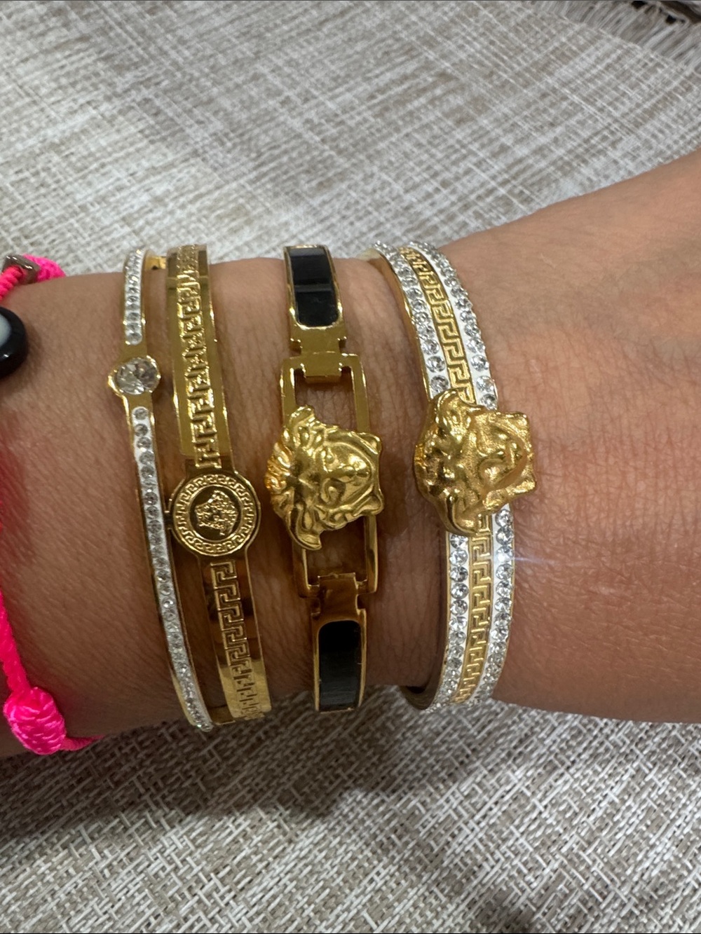 Gold-Tone Lion Head Bangle Bracelet Set with Black Inlay